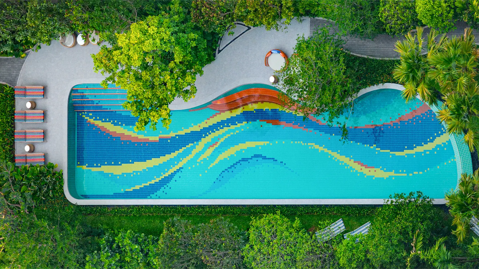 Thebase Rise Phuket