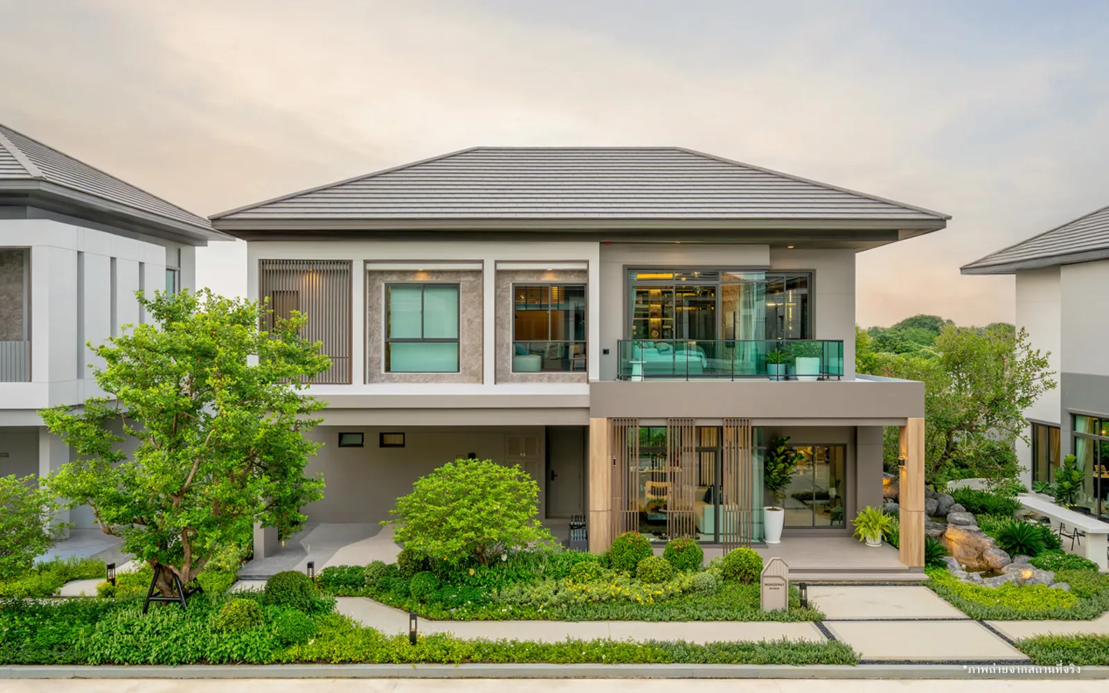 Bangkok Boulevard Borom Sai4