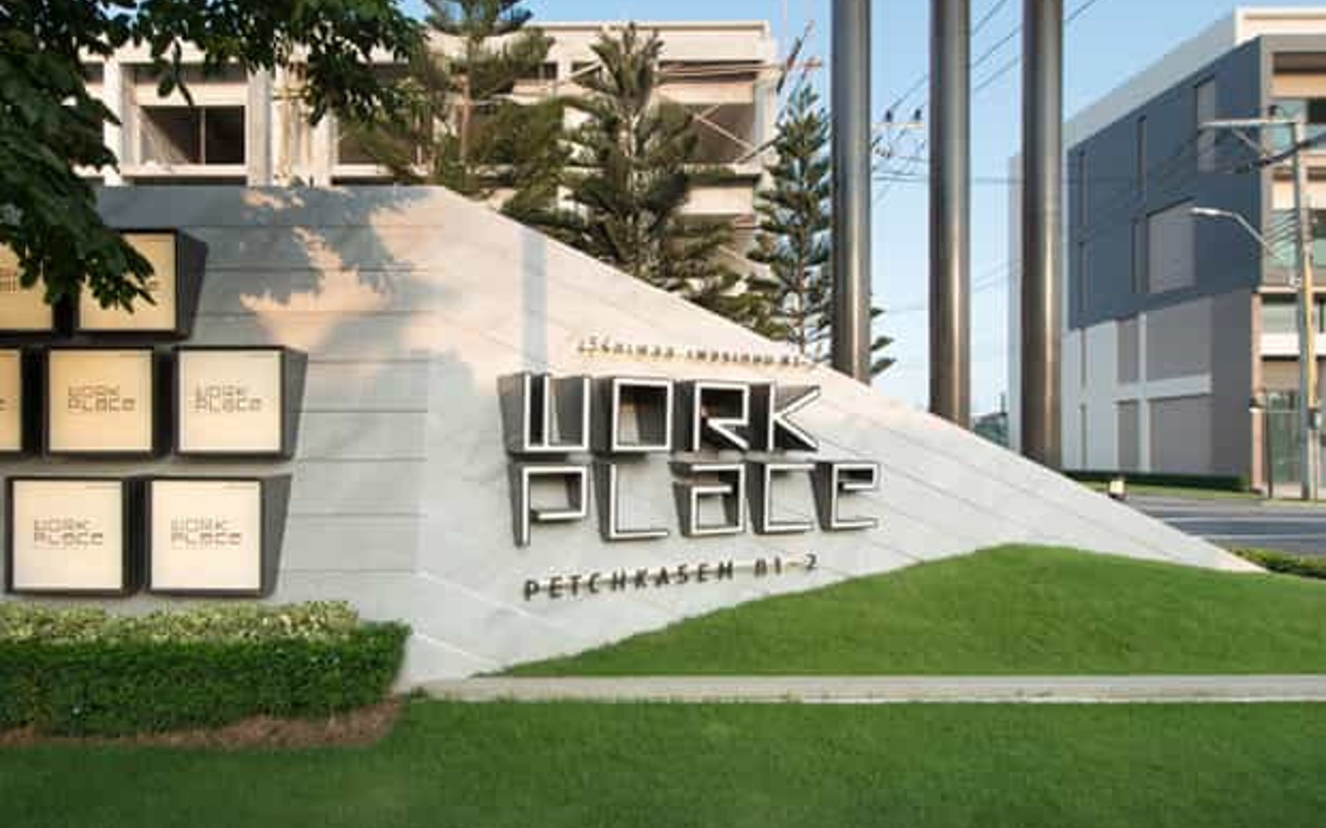 Workplace Phetkasem 81 2